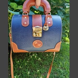 Dooney & Bourke